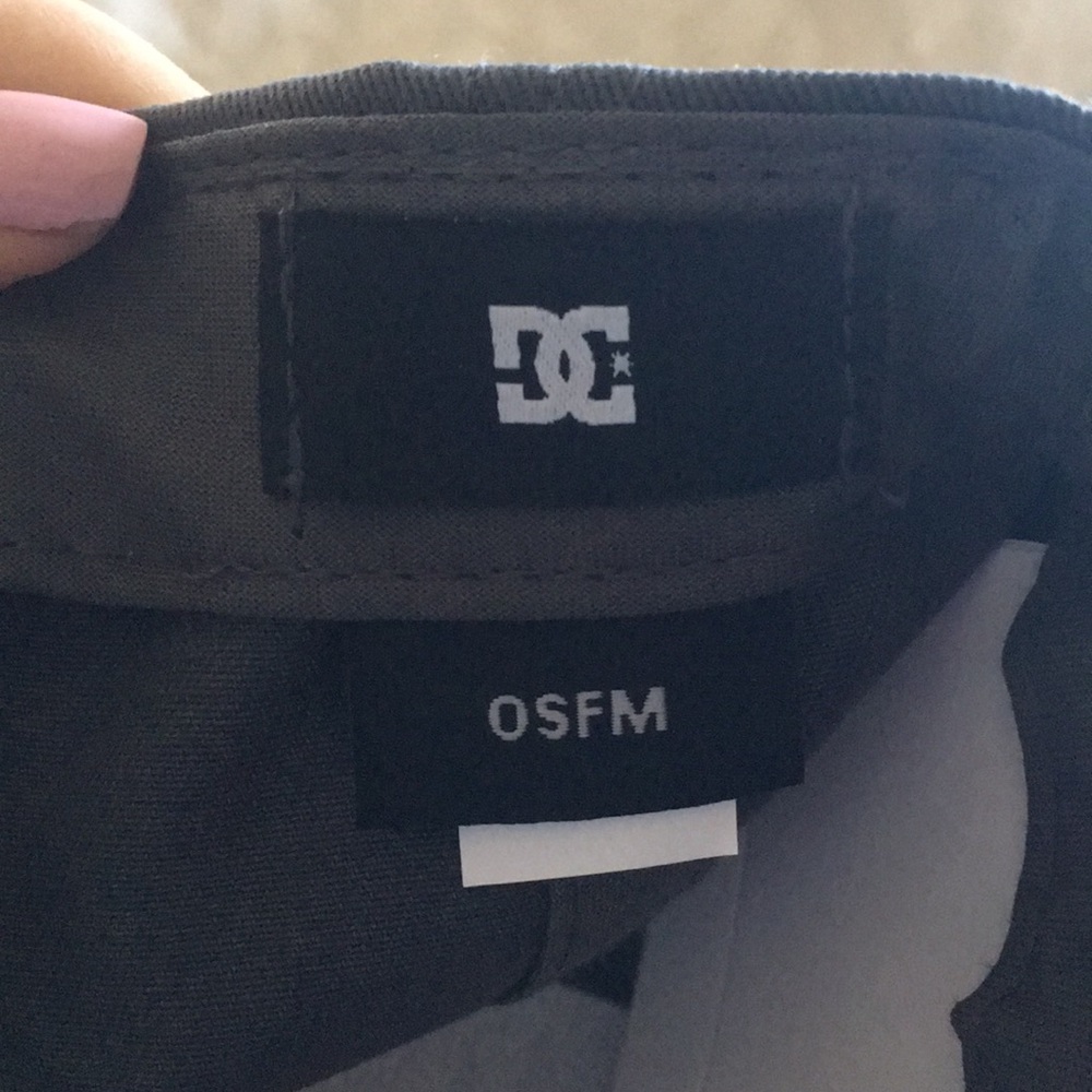DC SnapBack Hat - Picture 4 of 4